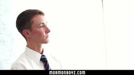 A hot Mormon boy gets bareback fuck and splashes cum