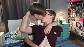 Jimmy Andrews is taking Gabe Isaac’s ass bareback and blows cock