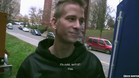 Amateur blowjob giving so much pleasure to hard guy