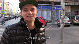 A sweet teen allows the hunter record his nude body