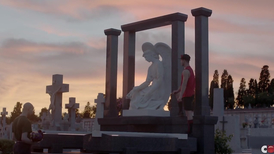 Kinky dudes having hot fuck session at the cemetery