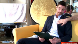 Hetero dude getting his dick massaged on camera